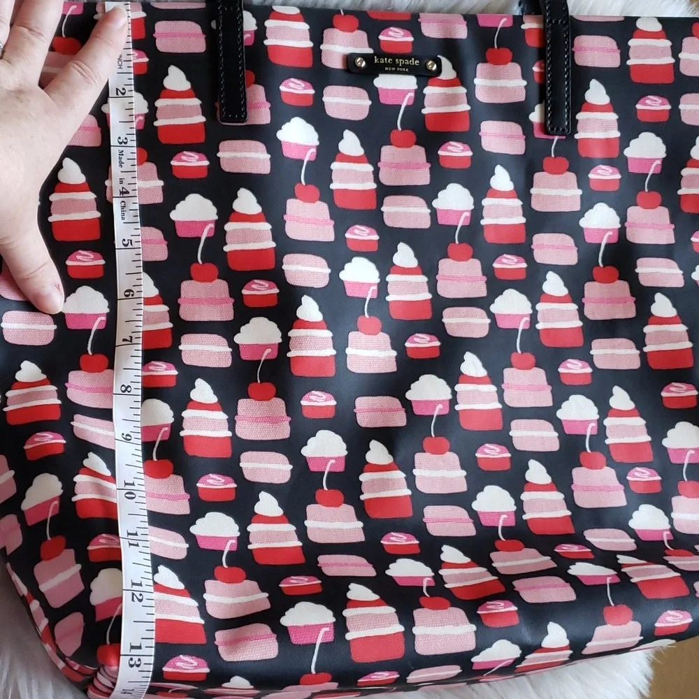Kate Spade Cupcake Tote ♡